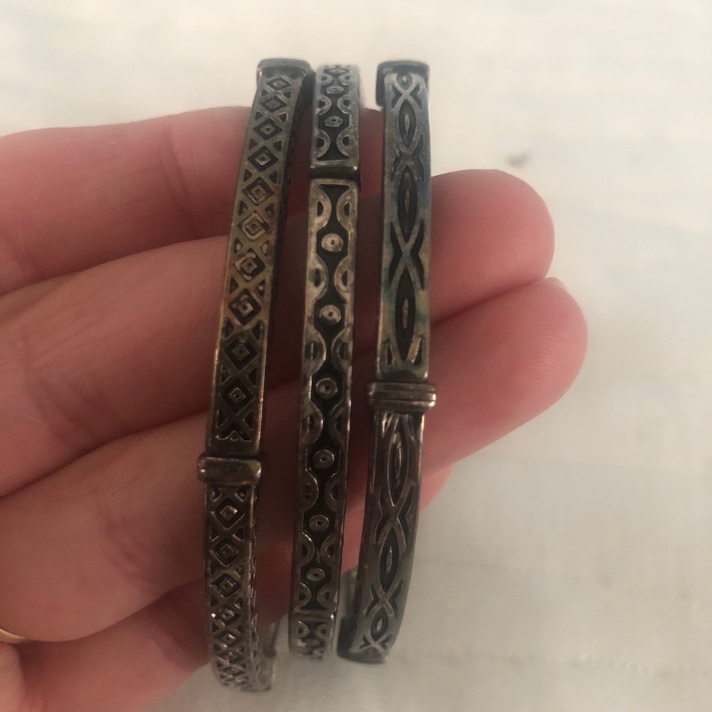 Silver stackable stretchy bangles - Picture 2 of 3